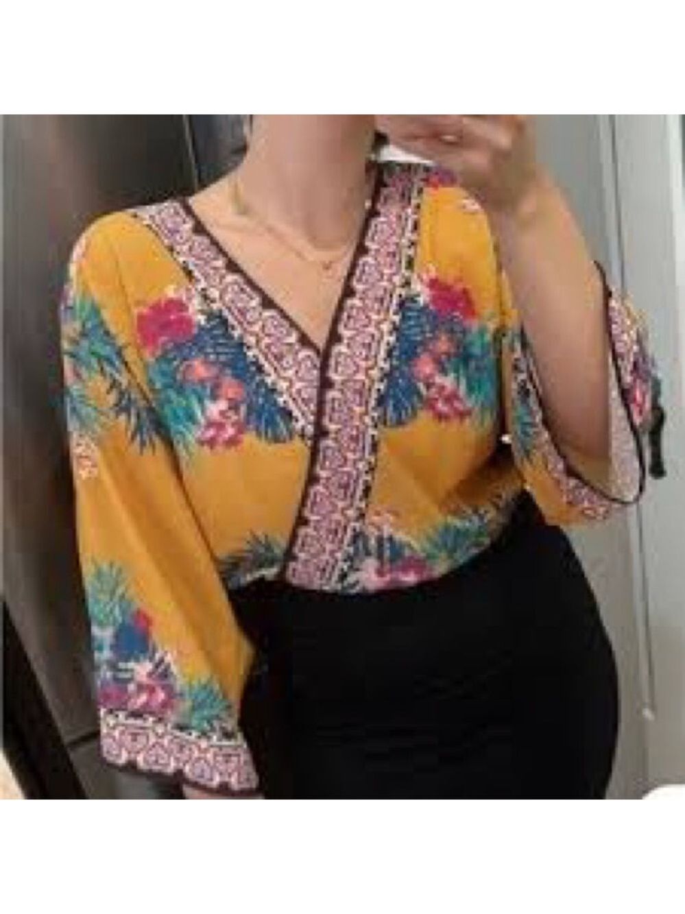 Flying Tomato Yellow Floral V-Neck Boho Crop Top Size Small